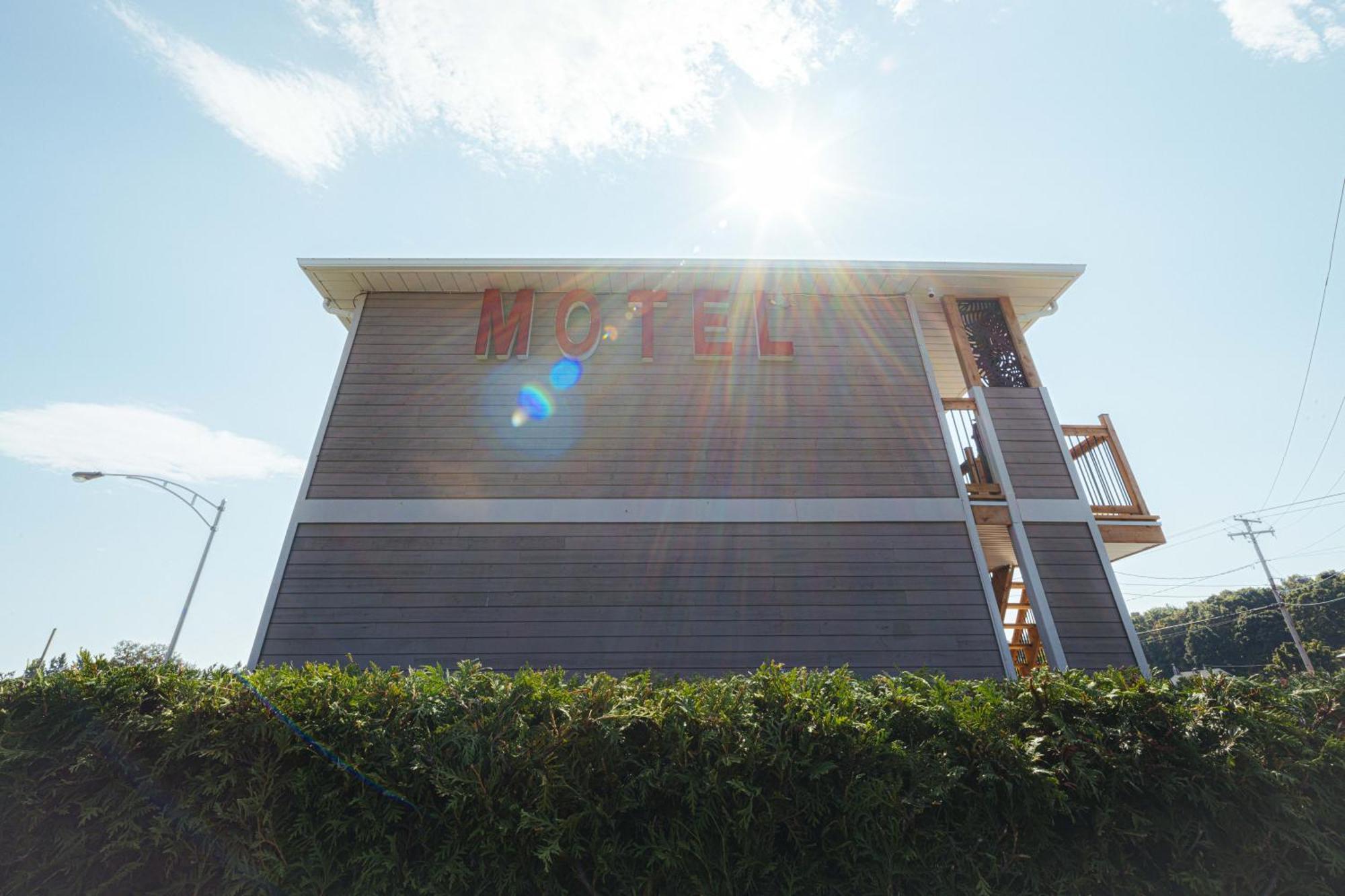 Motel Le Point De Vue La Malbaie Eksteriør bilde
